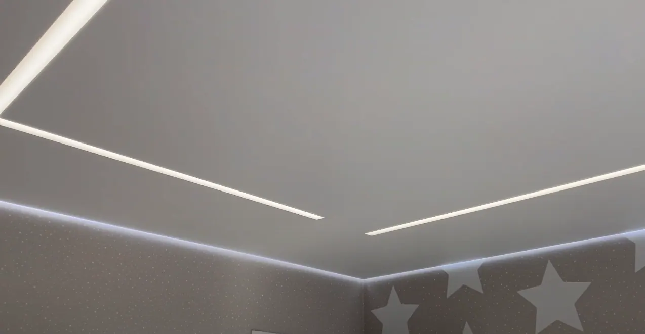 Парящий матовый потолок